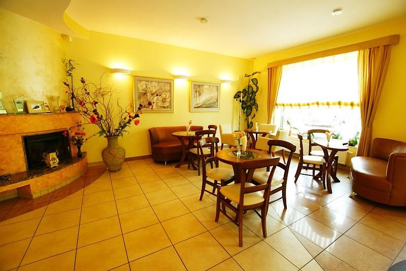 Отель Hotel Finezja Свидник-13