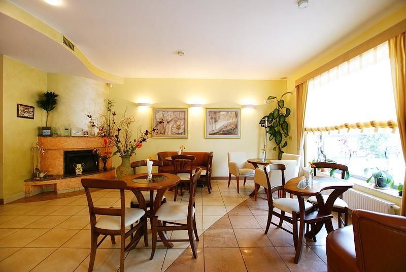 Отель Hotel Finezja Свидник-14