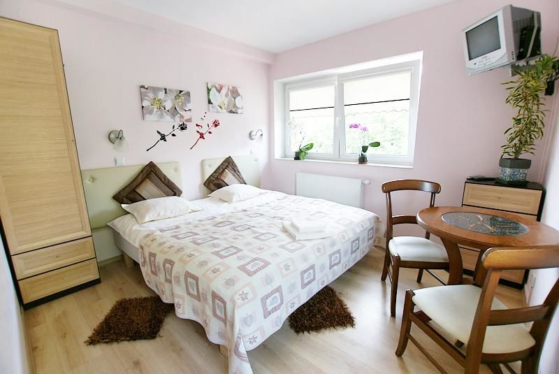 Отель Hotel Finezja Свидник-18