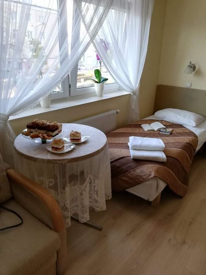 Отель Hotel Finezja Свидник-9