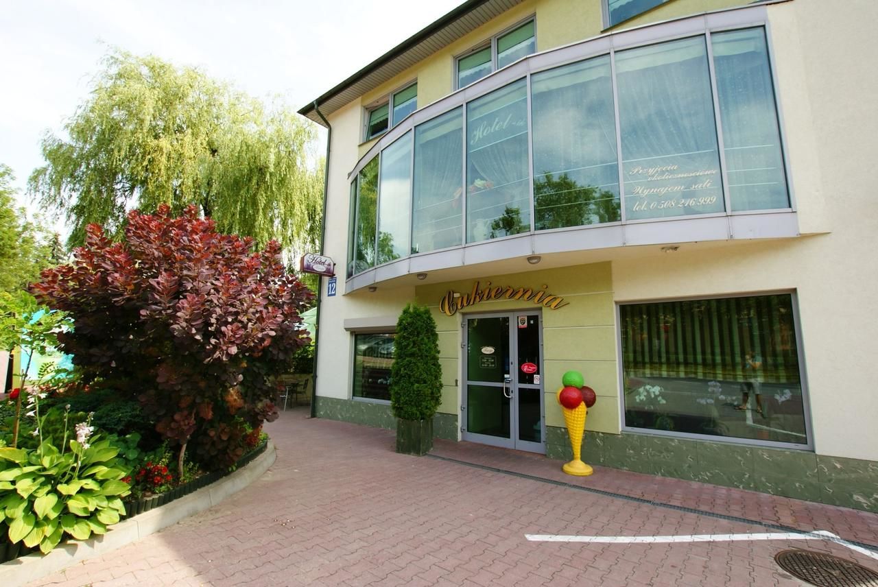 Отель Hotel Finezja Свидник-11